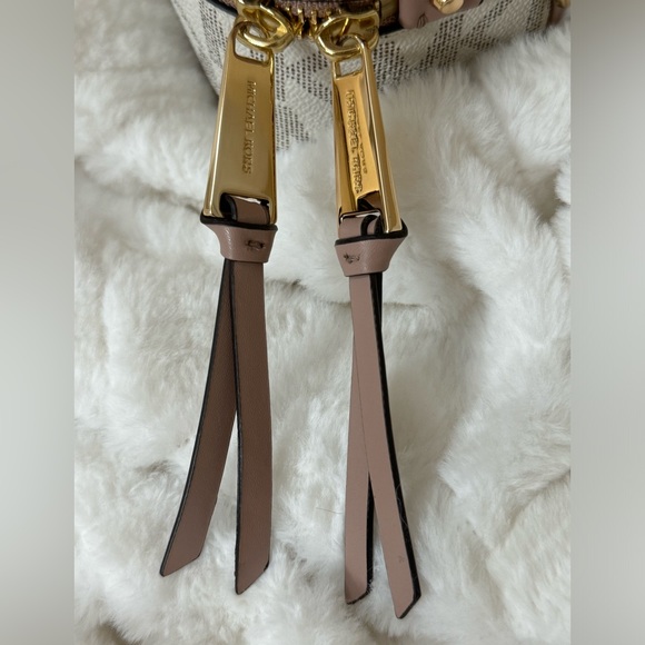 Michael Kors Mini Rhea Backpack NWOT - Picture 5 of 12